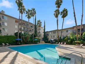 1517 E Garfield 53, Glendale CA 91205