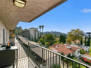 1517 E Garfield 53, Glendale CA 91205