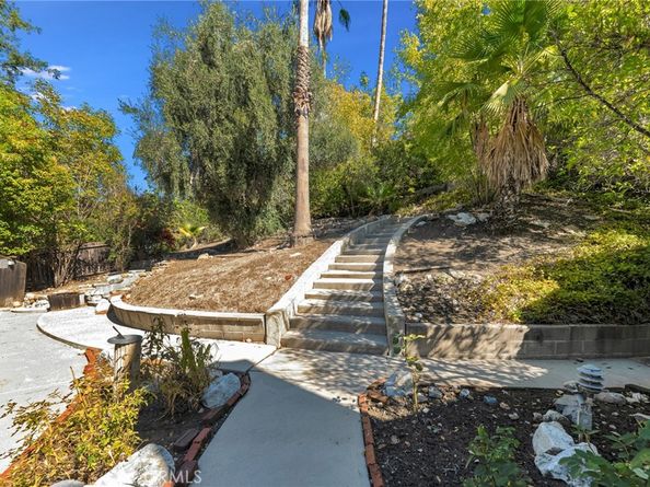 20555 Dumont Street, Woodland Hills CA 91364