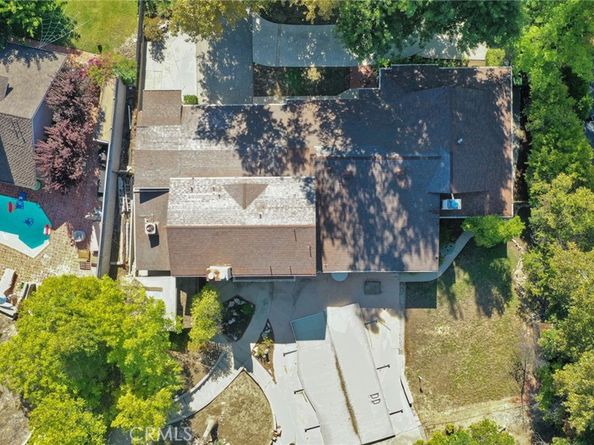 20555 Dumont Street, Woodland Hills CA 91364