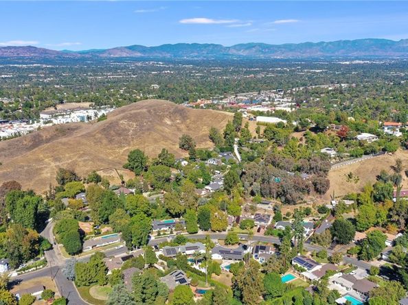 20555 Dumont Street, Woodland Hills CA 91364