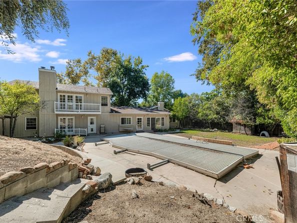 20555 Dumont Street, Woodland Hills CA 91364