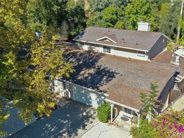 20555 Dumont Street, Woodland Hills CA 91364
