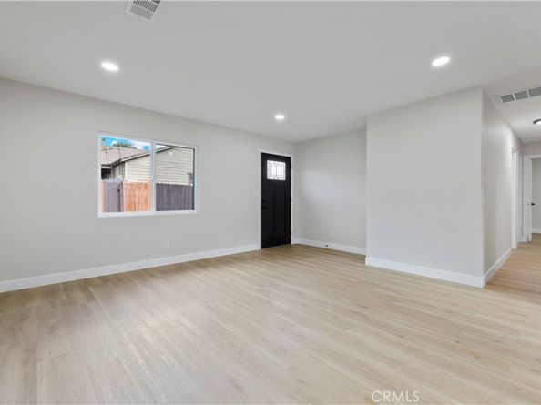 13507 Raven Street, Sylmar CA 91342