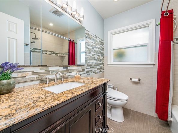7315 Ariel, Reseda CA 91335