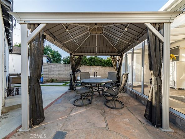 7315 Ariel, Reseda CA 91335