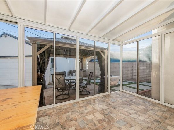 7315 Ariel, Reseda CA 91335
