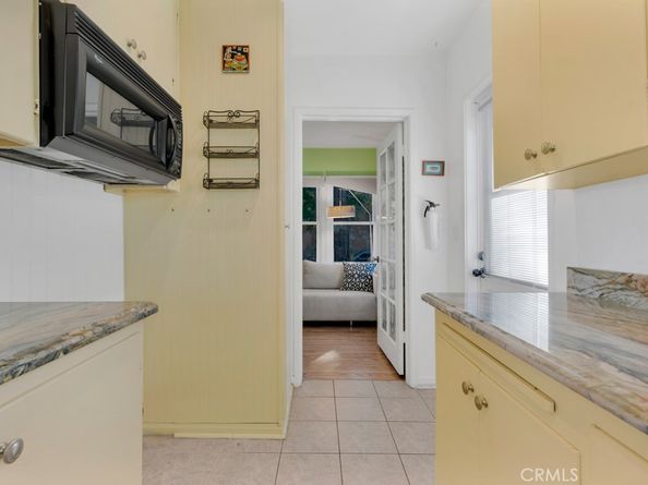 405 Mission Road, Glendale CA 91205