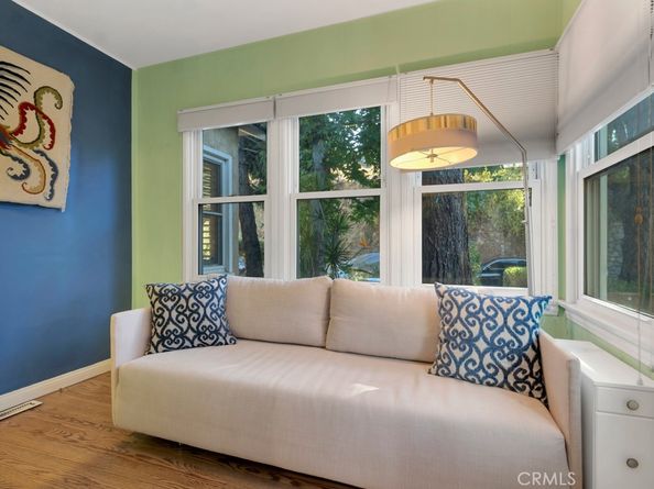 405 Mission Road, Glendale CA 91205