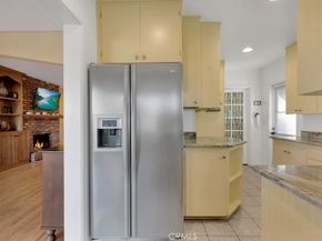 405 Mission Road, Glendale CA 91205