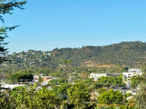 405 Mission Road, Glendale CA 91205