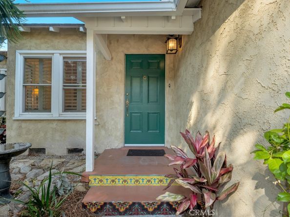 405 Mission Road, Glendale CA 91205