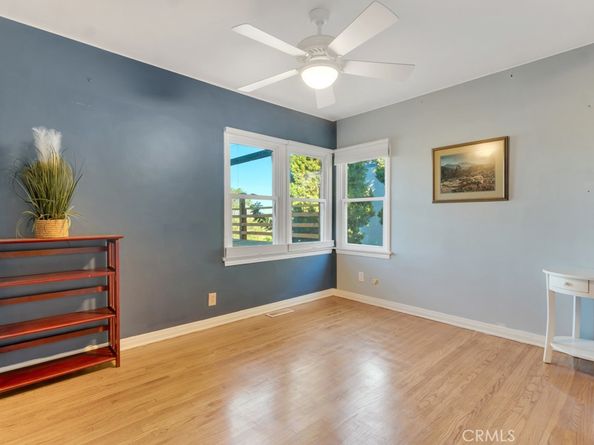 405 Mission Road, Glendale CA 91205