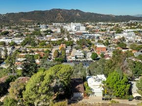 405 Mission Road, Glendale CA 91205