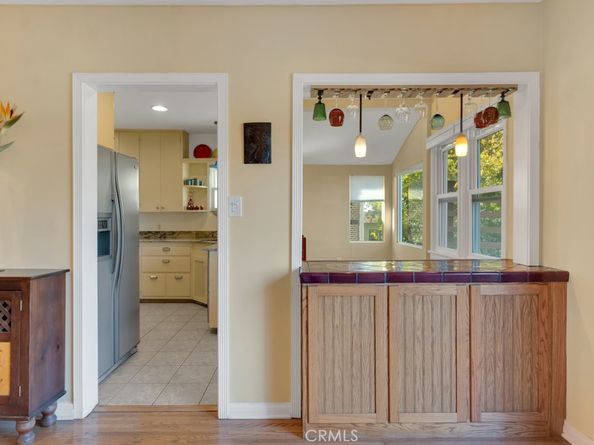 405 Mission Road, Glendale CA 91205