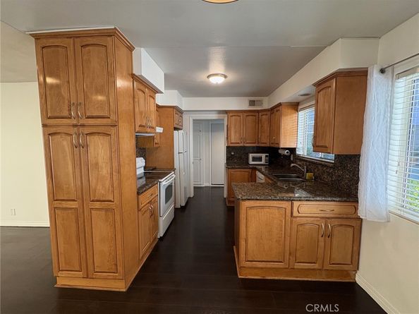 14414 Addison Street 18, Sherman Oaks CA 91423