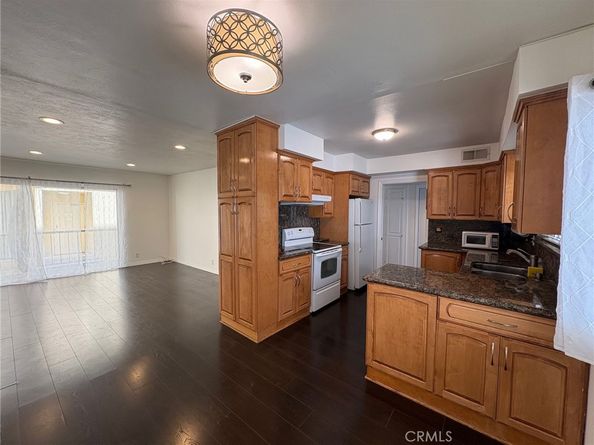 14414 Addison Street 18, Sherman Oaks CA 91423