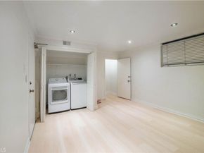 5711 Owensmouth Avenue 117, Woodland Hills CA 91367