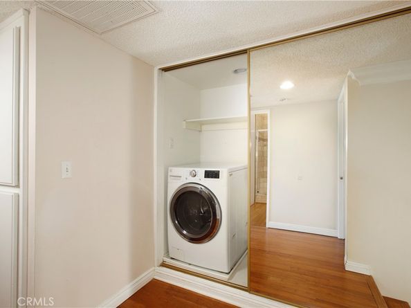 400 W Riverside Drive 2, Burbank CA 91506