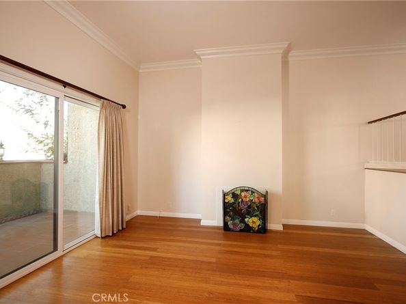 400 W Riverside Drive 2, Burbank CA 91506