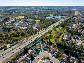 554 Edgewater, Oceanside CA 92057