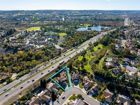 554 Edgewater, Oceanside CA 92057