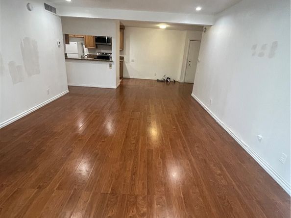 5460 White Oak Avenue J206, Encino CA 91316