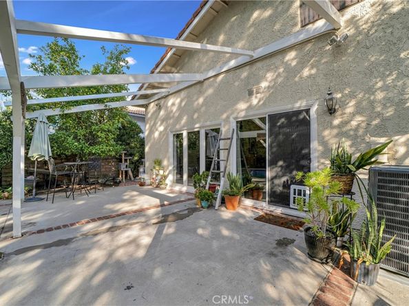 6221 Mammoth Avenue, Valley Glen CA 91401