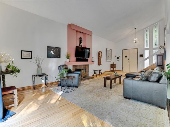 6221 Mammoth Avenue, Valley Glen CA 91401