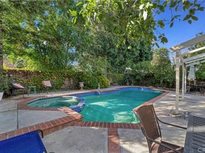 6221 Mammoth Avenue, Valley Glen CA 91401