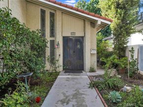 6221 Mammoth Avenue, Valley Glen CA 91401