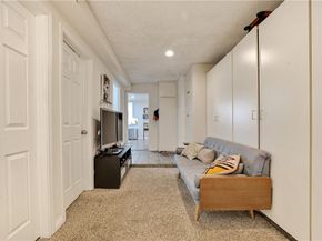 6221 Mammoth Avenue, Valley Glen CA 91401