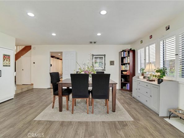 6221 Mammoth Avenue, Valley Glen CA 91401