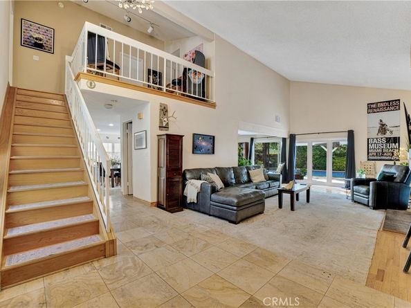 6221 Mammoth Avenue, Valley Glen CA 91401