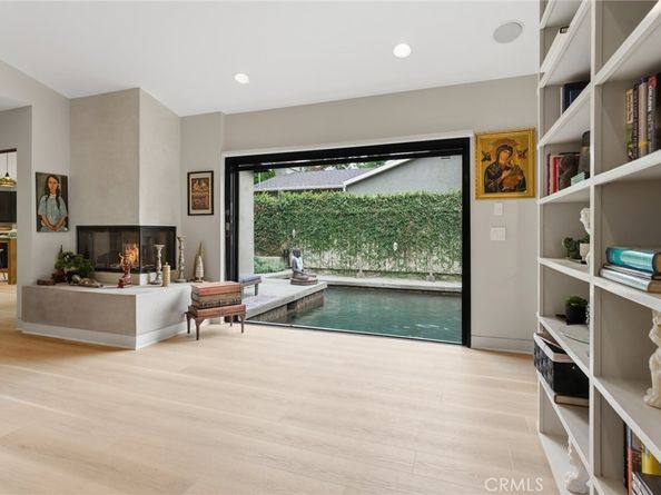 4642 Santa Lucia Drive, Woodland Hills CA 91364