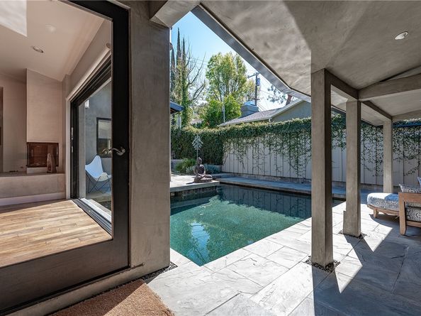 4642 Santa Lucia Drive, Woodland Hills CA 91364