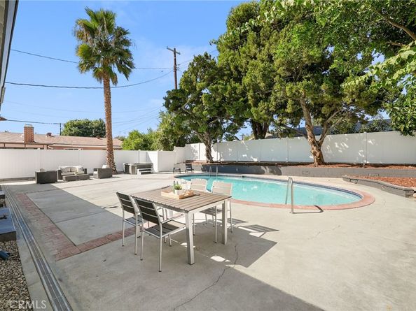 18645 Knapp Street, Northridge CA 91324