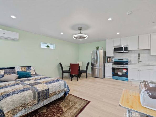 9224 9226 N Gothic Avenue, North Hills CA 91343