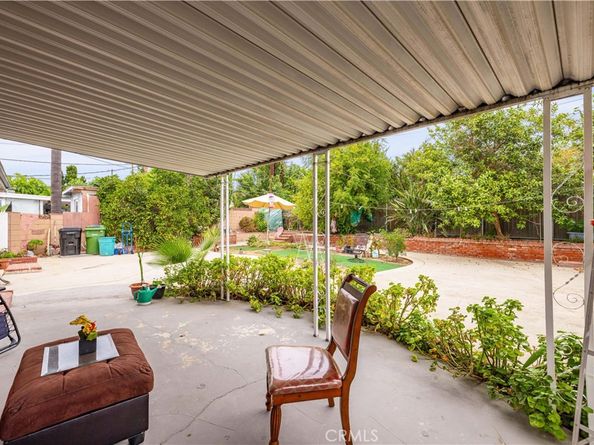 9224 9226 N Gothic Avenue, North Hills CA 91343