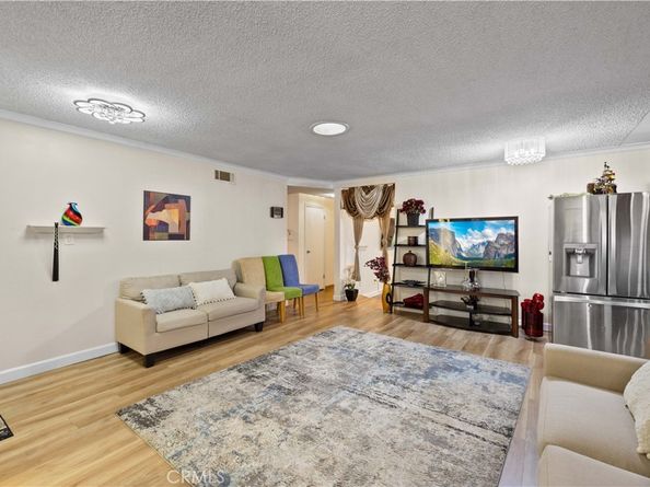 9224 9226 N Gothic Avenue, North Hills CA 91343