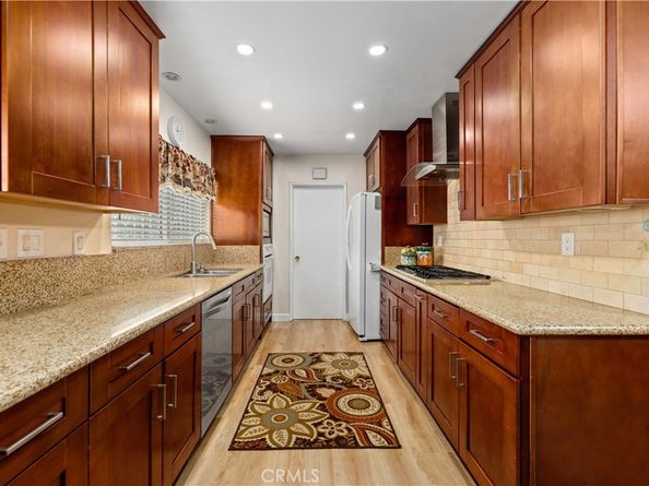 9224 9226 N Gothic Avenue, North Hills CA 91343