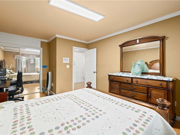 9224 9226 N Gothic Avenue, North Hills CA 91343