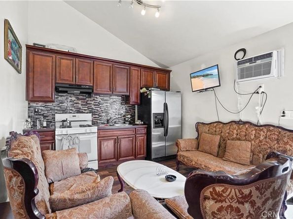 7060 Morse Avenue, North Hollywood CA 91605