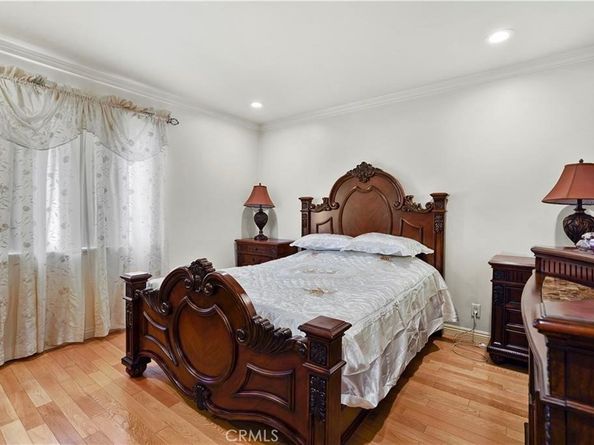 7060 Morse Avenue, North Hollywood CA 91605