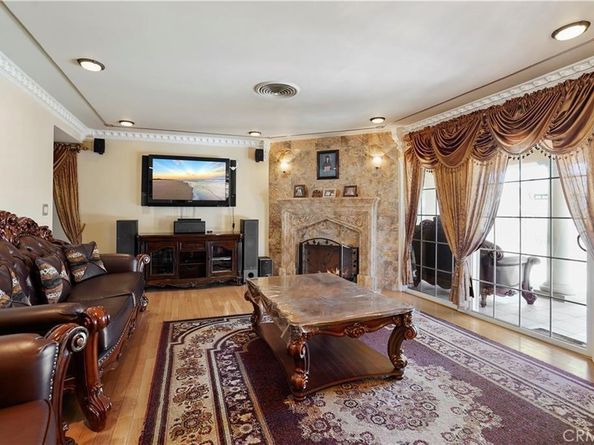 7060 Morse Avenue, North Hollywood CA 91605