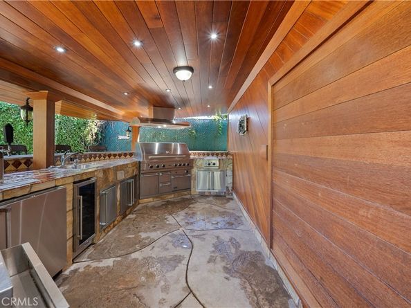 10132 Wish Avenue, Northridge CA 91325