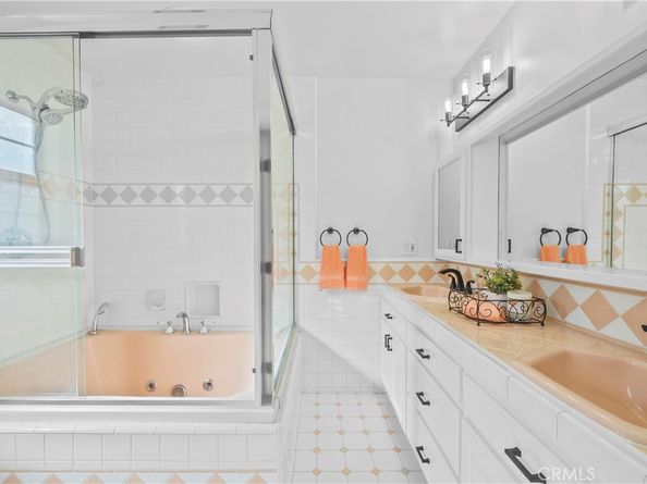 10132 Wish Avenue, Northridge CA 91325