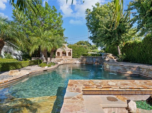 10132 Wish Avenue, Northridge CA 91325