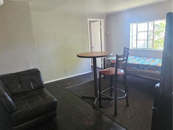 736 W 41st Place, Los Angeles CA 90037