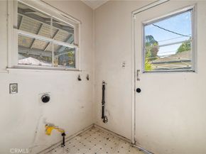 17650 Welby Way, Lake Balboa CA 91406